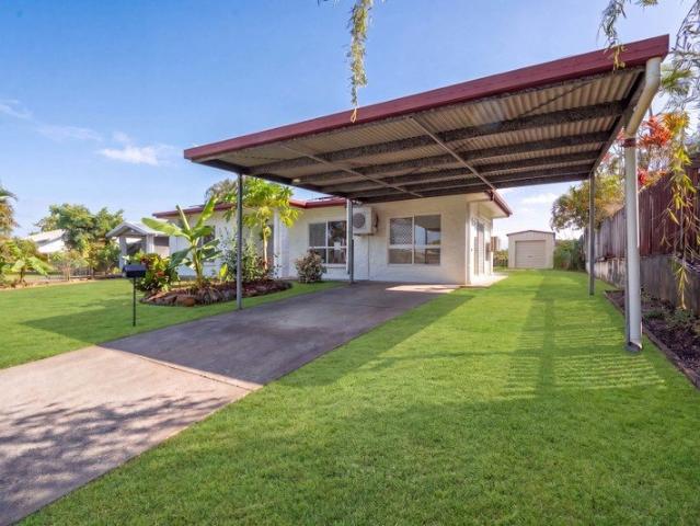775m² in White Rock. Solid Brick. Renovated. 7.92kW Solar. Ready