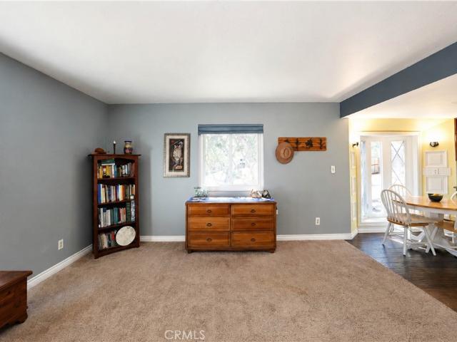 7760 Valle Ave