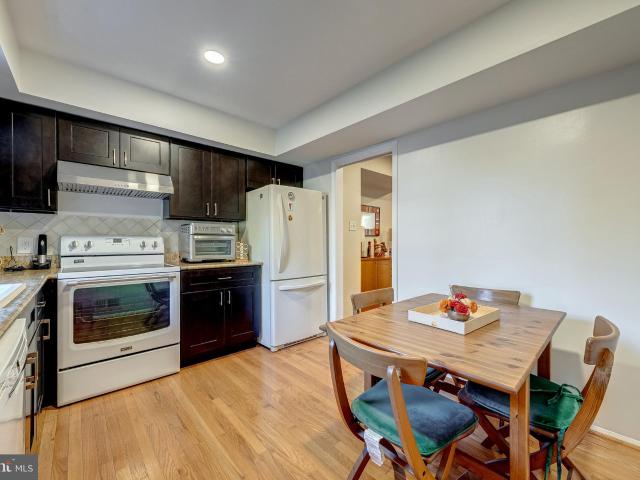 7779 Tiverton Dr, Springfield, VA 22152 | MLS #VAFX2300
