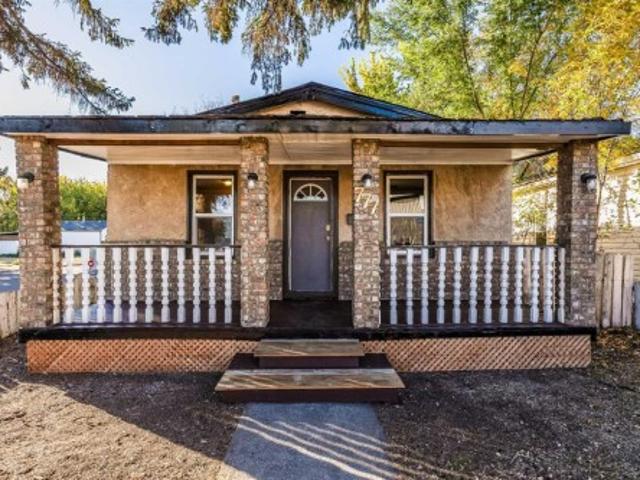 777 7 Street Se, Medicine Hat, AB, T1A 1K1 house for sale | Listing ID A2349 | Royal LePage