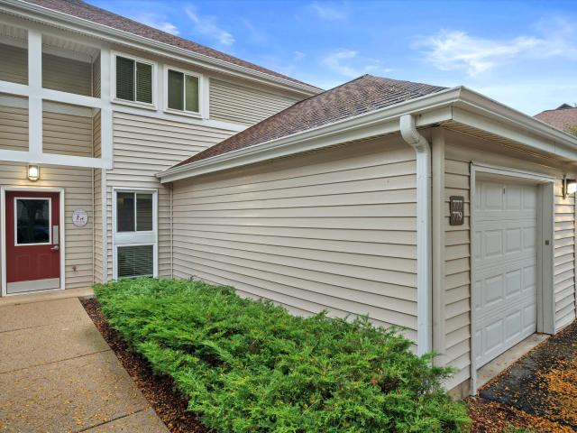 779 W Puetz Rd
