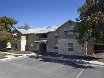 779 West Mayfield Boulevard, 4 beds, 1 full bath