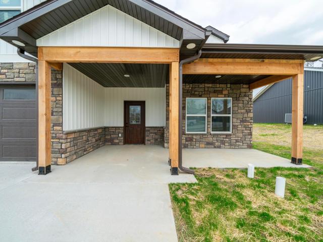 779 vine dr