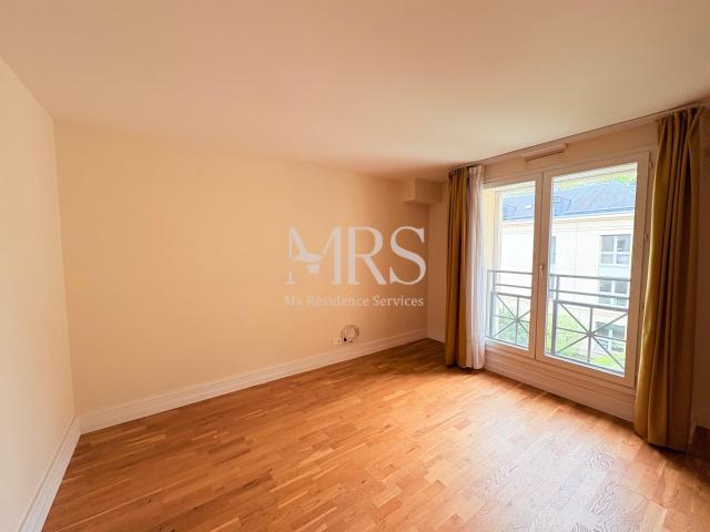 78000 Versailles Appartement 1 pièce studio 35m²
