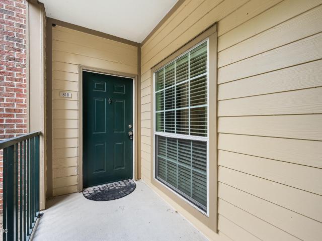 7800 Point Meadows Dr, Unit 818, Jacksonville, FL 32256 | MLS #2105