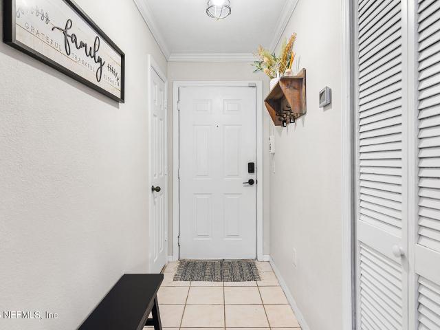 7800 Point Meadows Dr, Unit 238, Jacksonville, FL 32256 | MLS #2126
