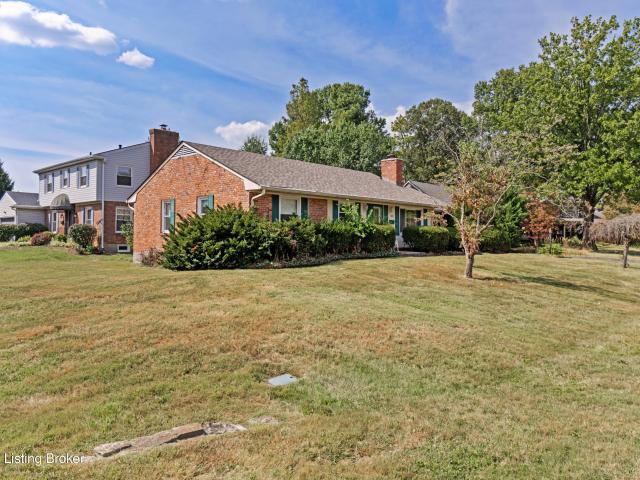 7801 Fairmeadows Ln