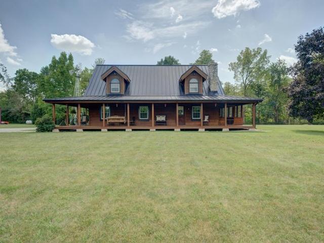 7802 Greenville Celina Rd, Greenville, OH 45331