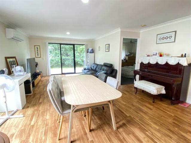 $780 per week Break Lease