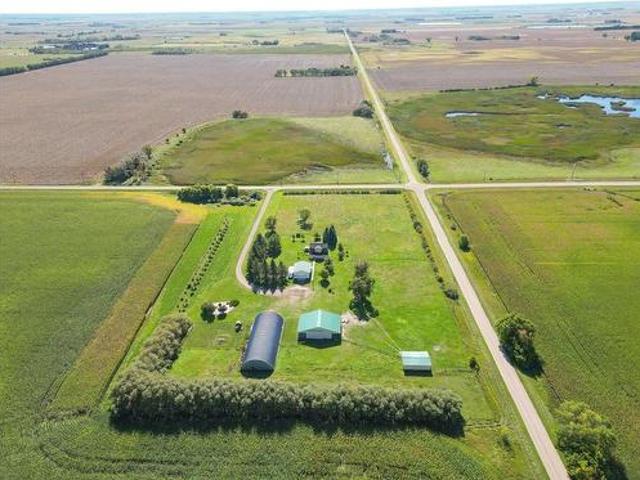 7815 N Road, Glenboro, MB, R0K 0X0 Luxury House for sale | Listing ID 202623 | Royal LePage Carriage Trade Luxury Properties