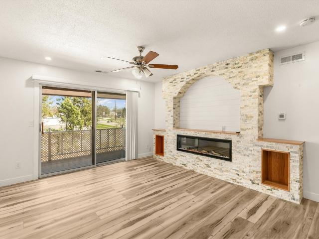 7815 Douglas Avenue 305