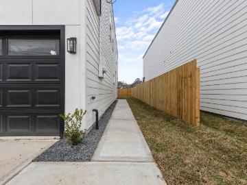 7816 Denton St, Houston, TX 77028 | MLS #75231