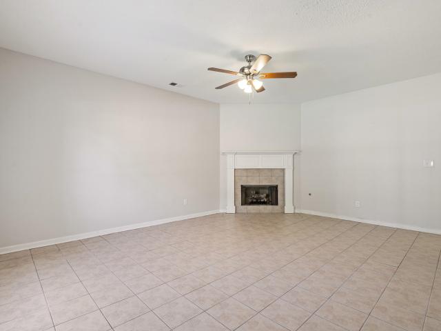 7817 wolf hollow dr