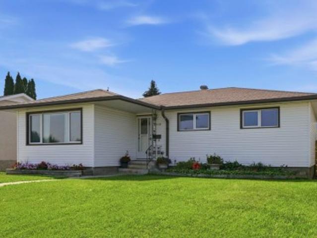 7819 A Avenue Nw, Edmonton, AB, T5C 2C4 house for sale | Listing ID E4502 | Royal LePage