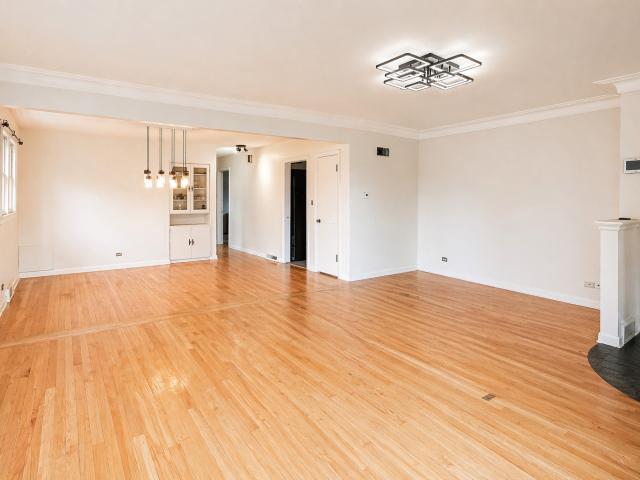 7810 Kilbourn Ave, Skokie, IL 60076 | MLS #12682