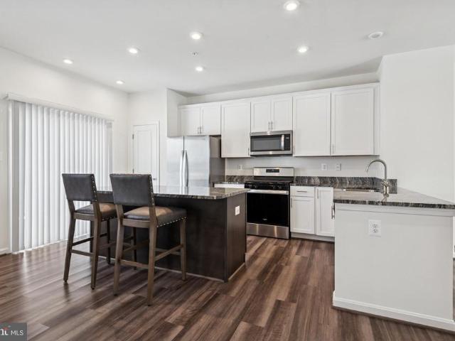 7812 Wolf Run Lane