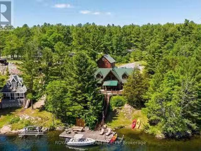781 Big Rideau North Shore Road, Tay Valley, ON, K7H 3C5 Lux.