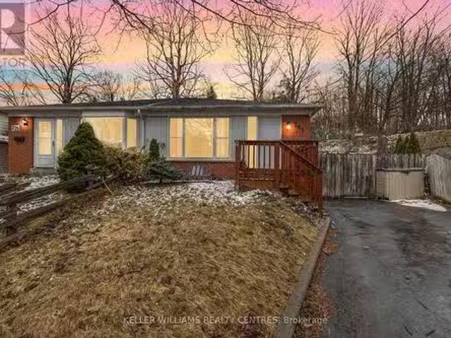 781 Greenfield Crescent, Newmarket, ON, L3Y 3B2 house for sa.