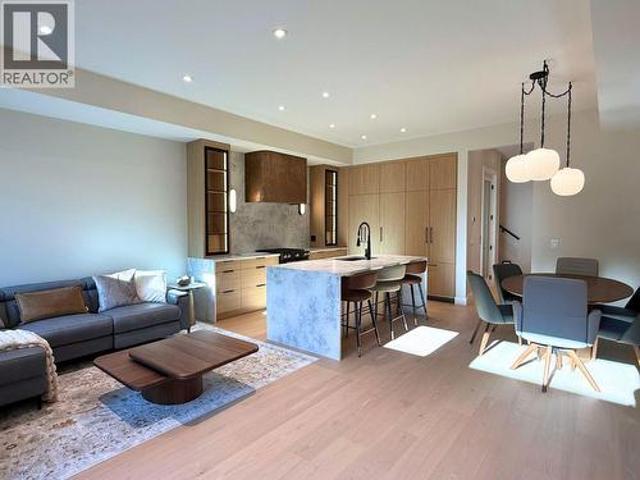 781 Martin Avenue Unit# 4, Kelowna, BC, V1Y 6V4 house for sale | Listing ID 10379 | Royal LePage