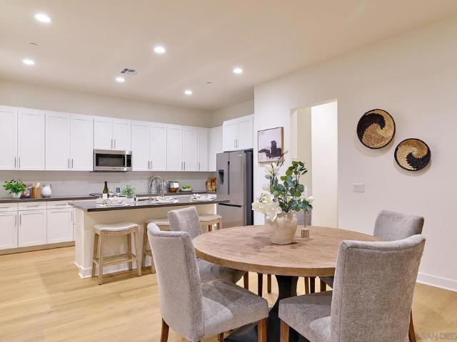 781 Michael Ct