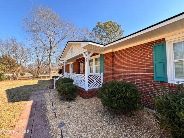 7825 Snow Hill Dr, Roseboro, NC 28382 | MLS #100577