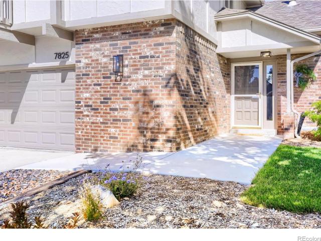 7825 W 109th Place