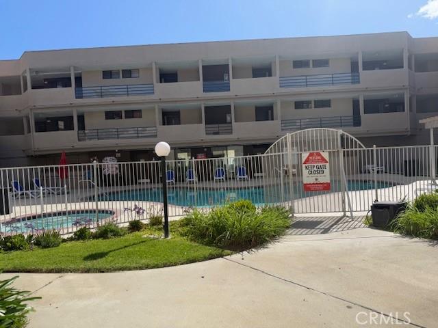 7826 Topanga, Unit 213, Canoga Park, CA 91304 | MLS #SR25057