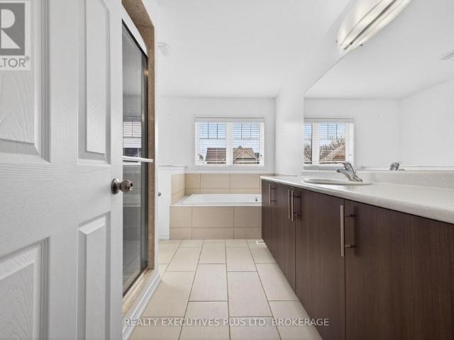 7829 BUCKEYE CRESCENT, Niagara Falls, Ontario, L2H0P1