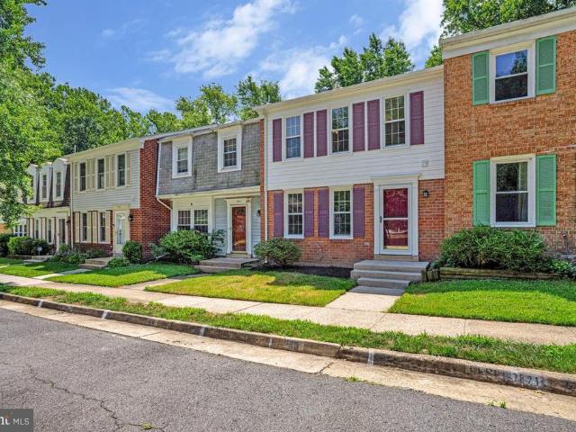 7821 Groveland Square
