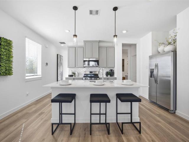 7822 Rose Stem Drive