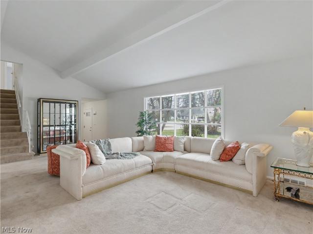 7823 Oakhurst Circle