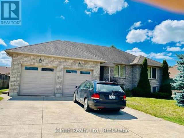 782 Brentwood Drive, Saugeen Shores, ON, N0H 2C4 house for sale | Listing ID X13738 | Royal LePage