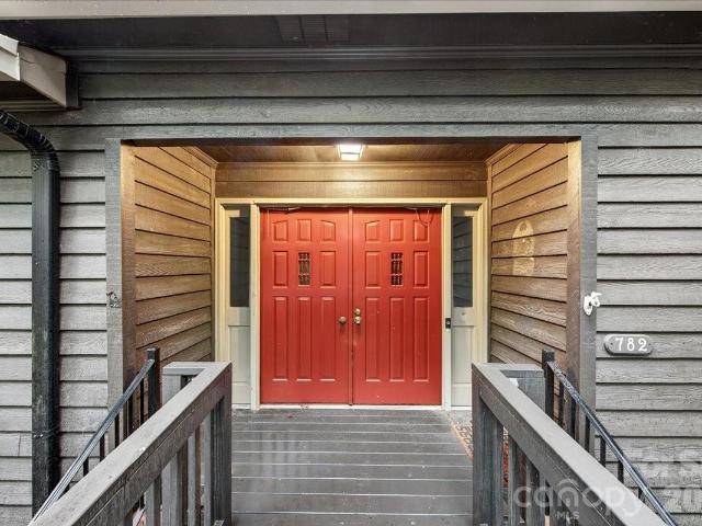 782 Bridgewood Drive