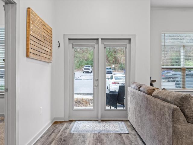 782 Riverfront Parkway