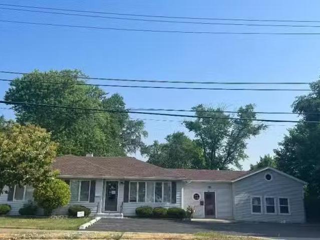 7836 W 103 St, Palos Hills, IL 60465 MLS 12405949
