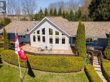 House for sale in Elgin, Ontario - Fireplace