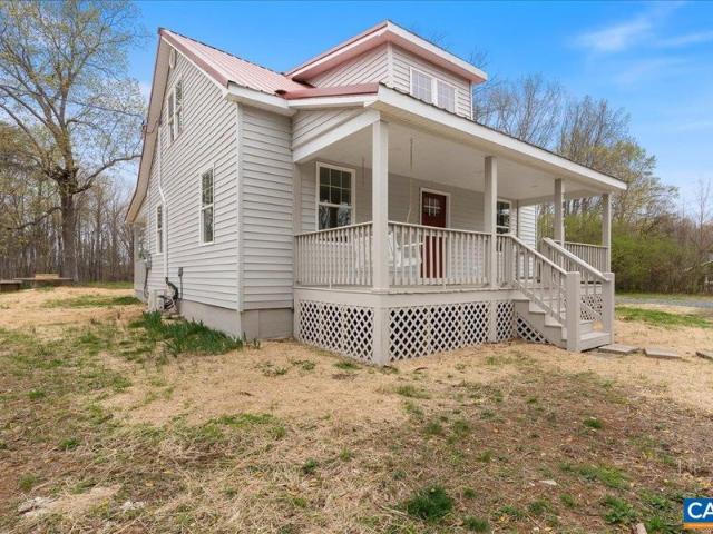 7837 W River Rd, Scottsville, VA