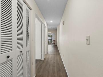 7832 Niagara Ave, Unit 323, Tampa, FL 33617 | MLS #TB8414