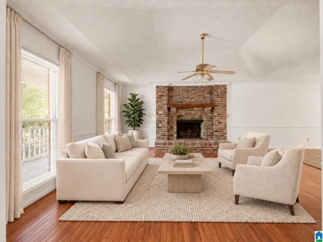 7832 Lakeshore Drive