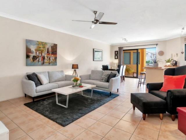 7/83 Brighton Street, Biggera Waters