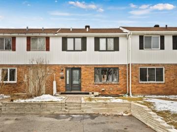 House for sale in Longueuil - Patio, Garden