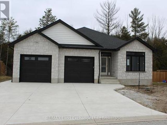 784 Campbell Avenue, Kincardine, ON, N2Z 1W1 house for sale | Listing ID X10845 | Royal LePage