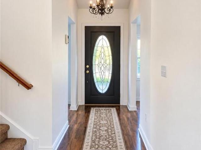 785 Lakeview Lane