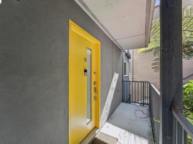 785 Taft Ave 11