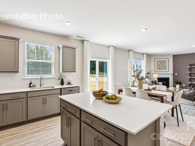 7566 Bainbridge Road