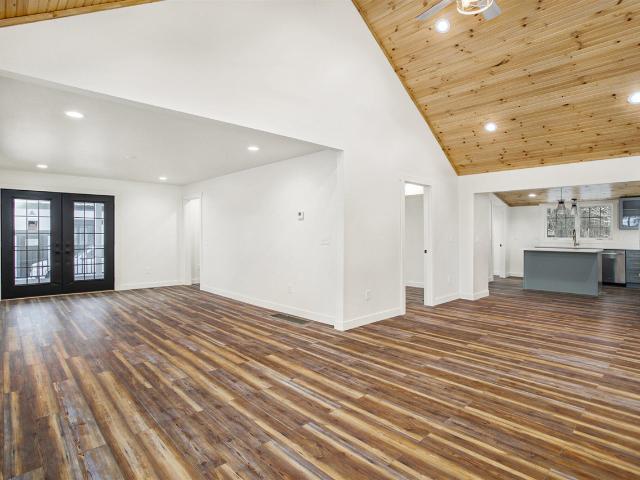 786 W Colon Road
