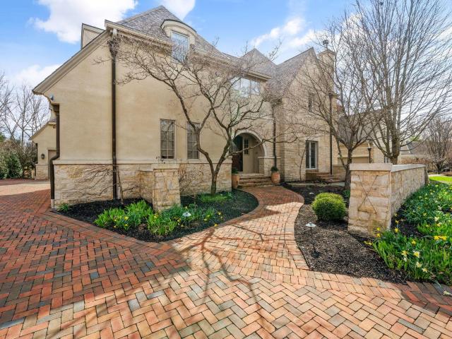 7871 Calverton Square