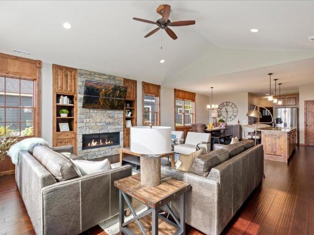7871 Chickasaw Circle
