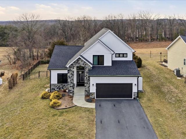 787 W Masters Drive