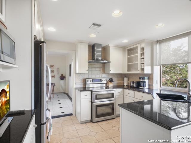 7887 Broadway, Unit 302